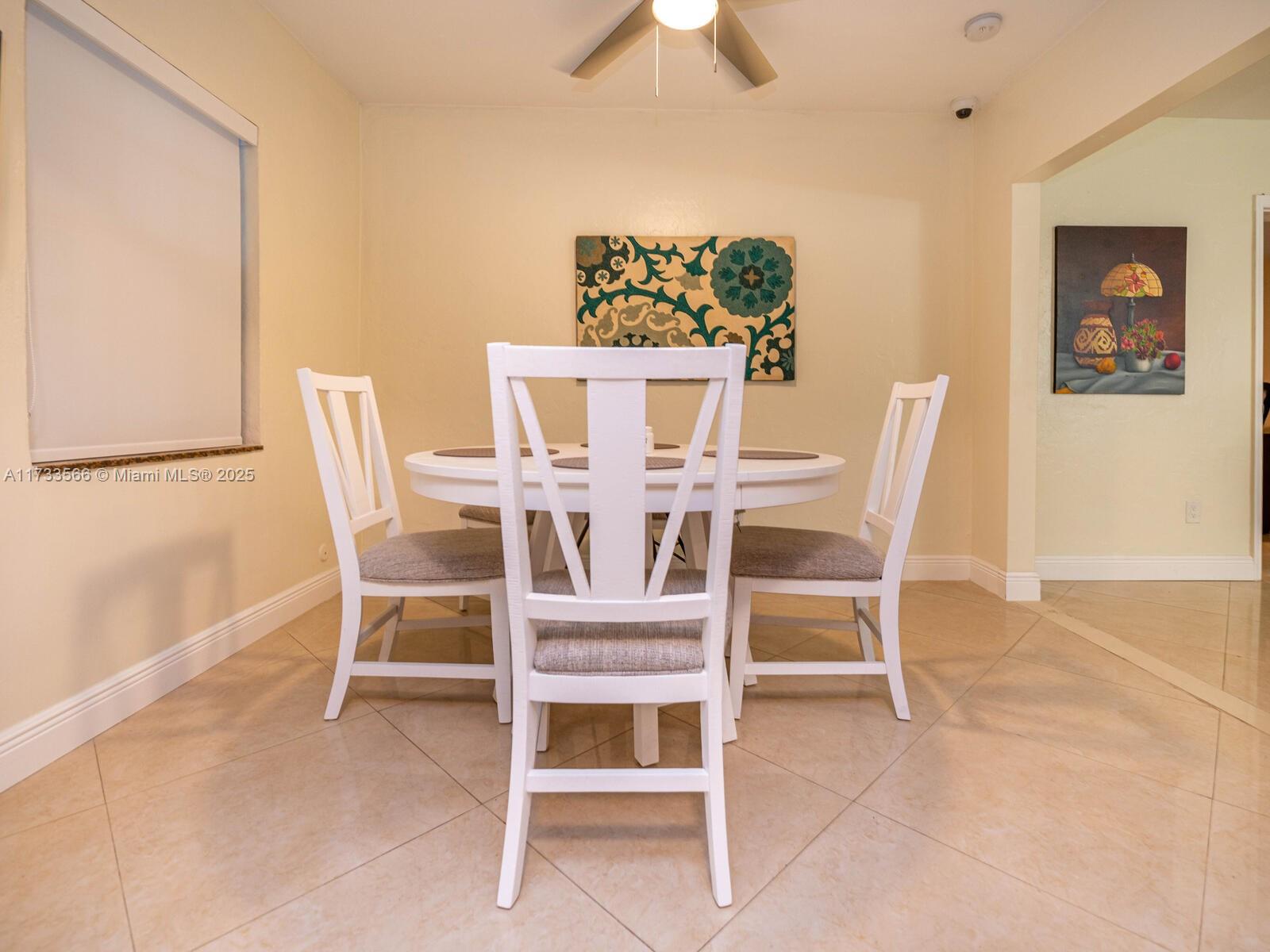 TAMIAMI GARDENS - Residential