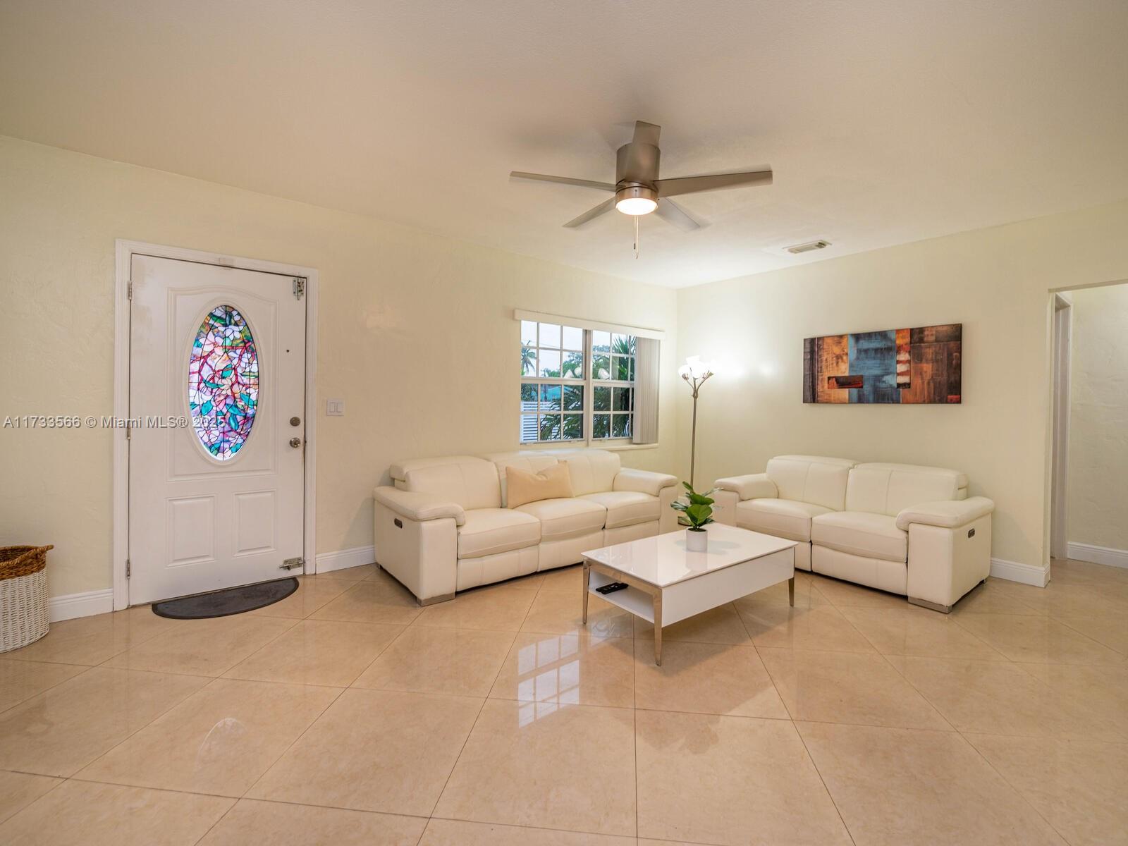 TAMIAMI GARDENS - Residential