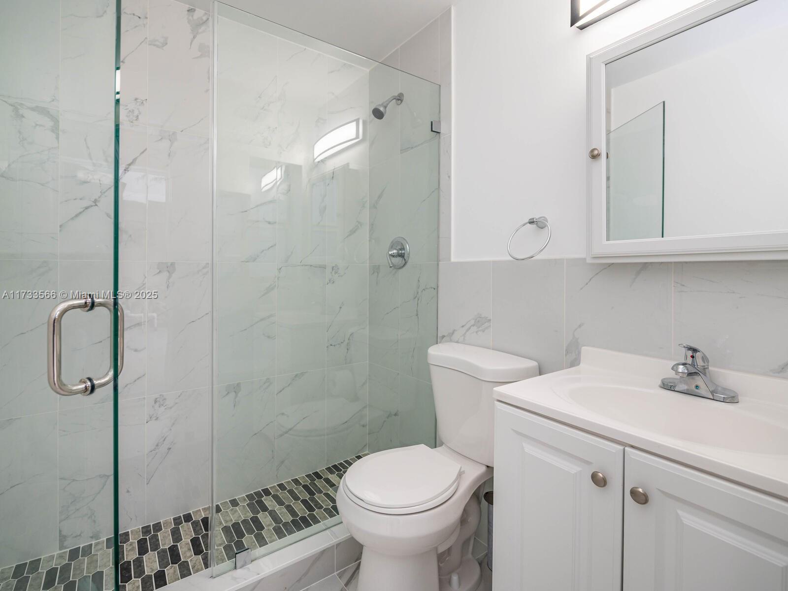 TAMIAMI GARDENS - Residential