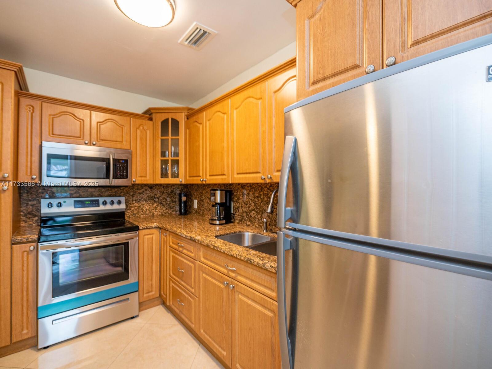 TAMIAMI GARDENS - Residential
