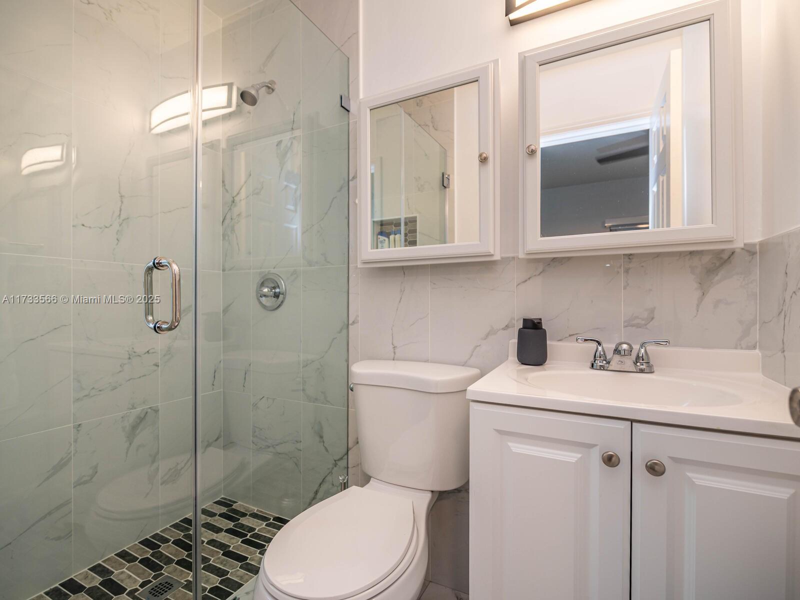 TAMIAMI GARDENS - Residential