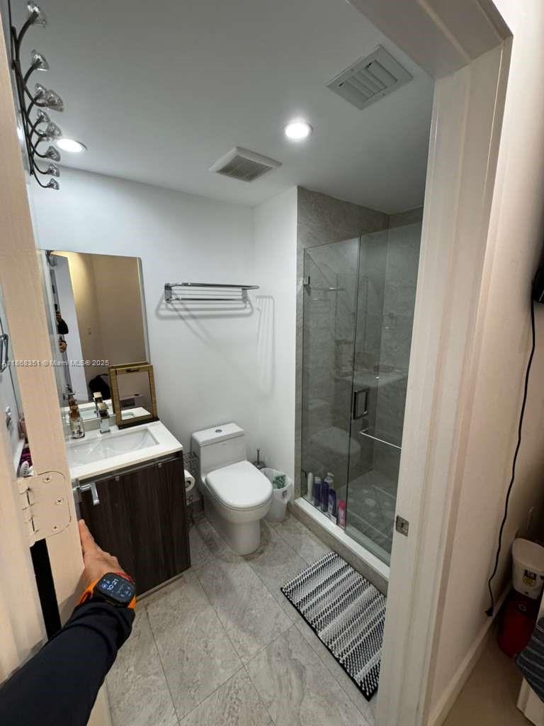 ARIA ON THE BAY CONDO - Residential