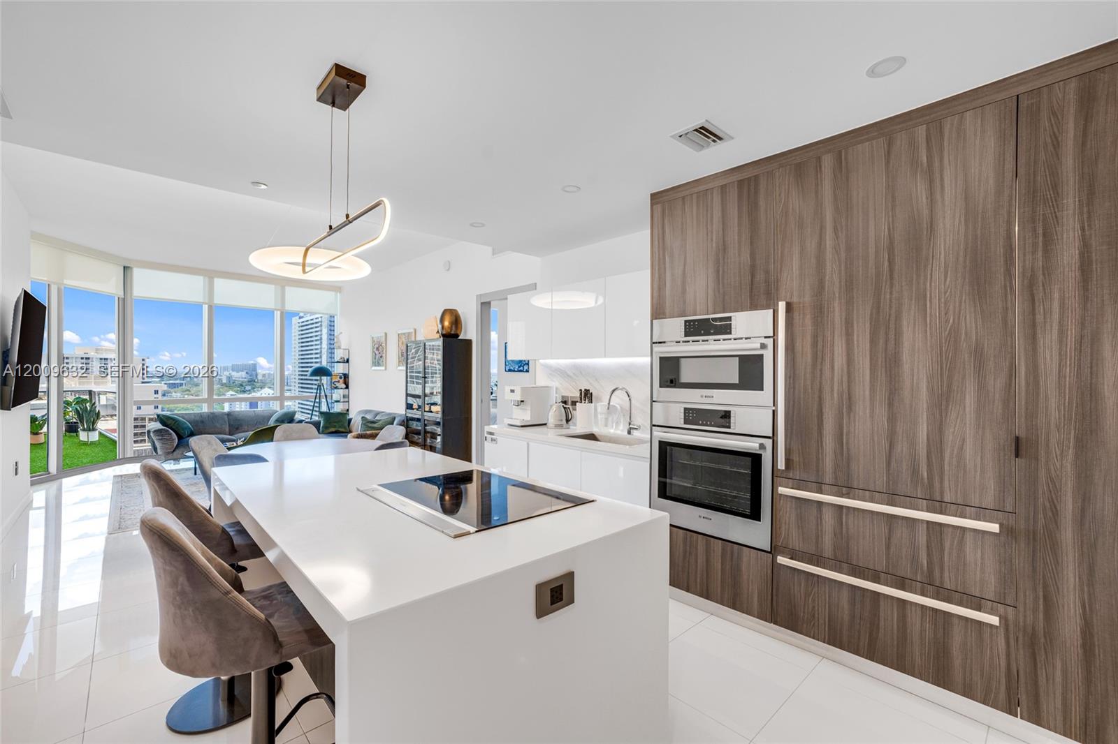 PARAMOUNT MIAMI WORLDCENT - Residential