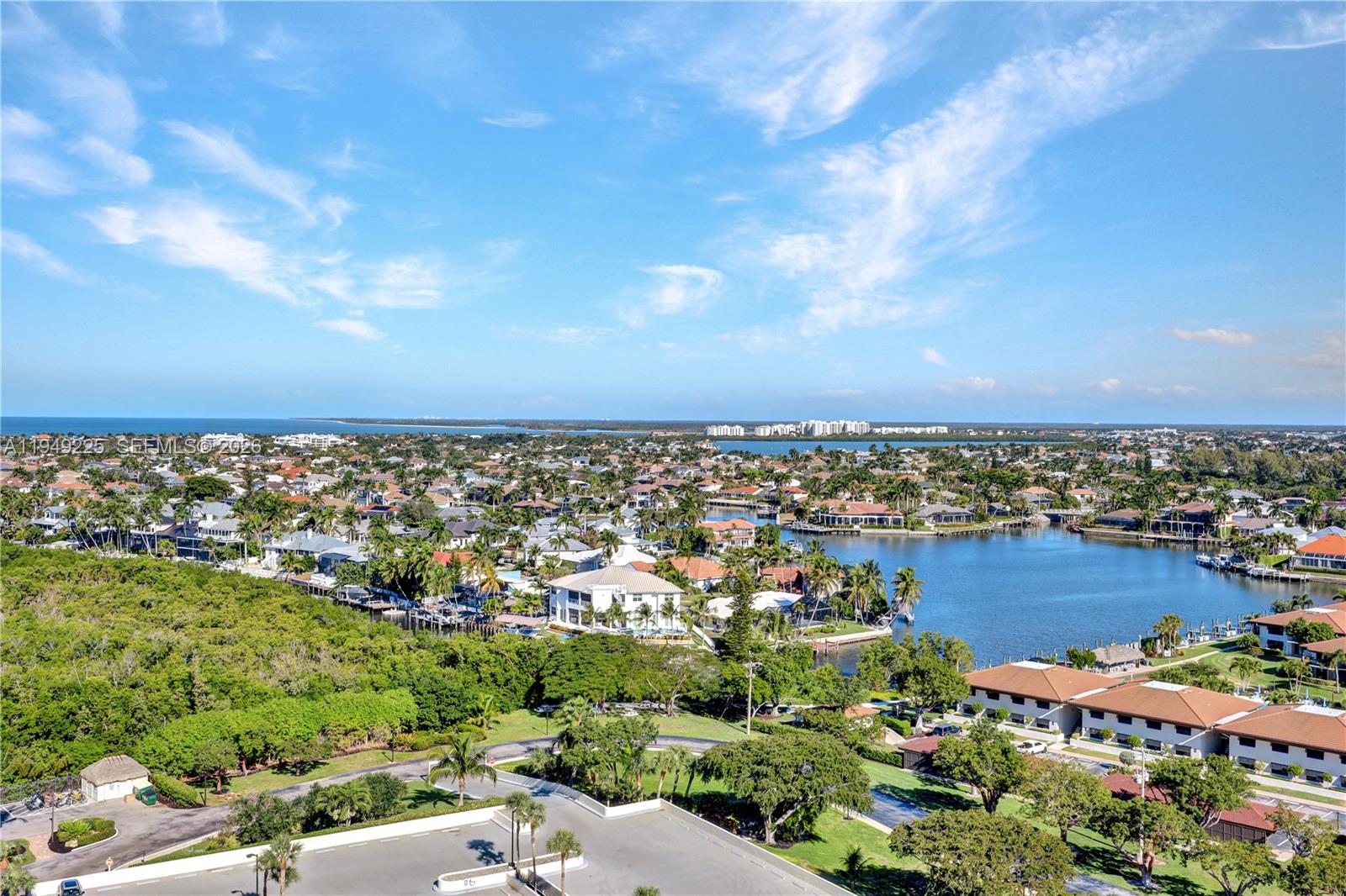 MARCO BEACH - Residential