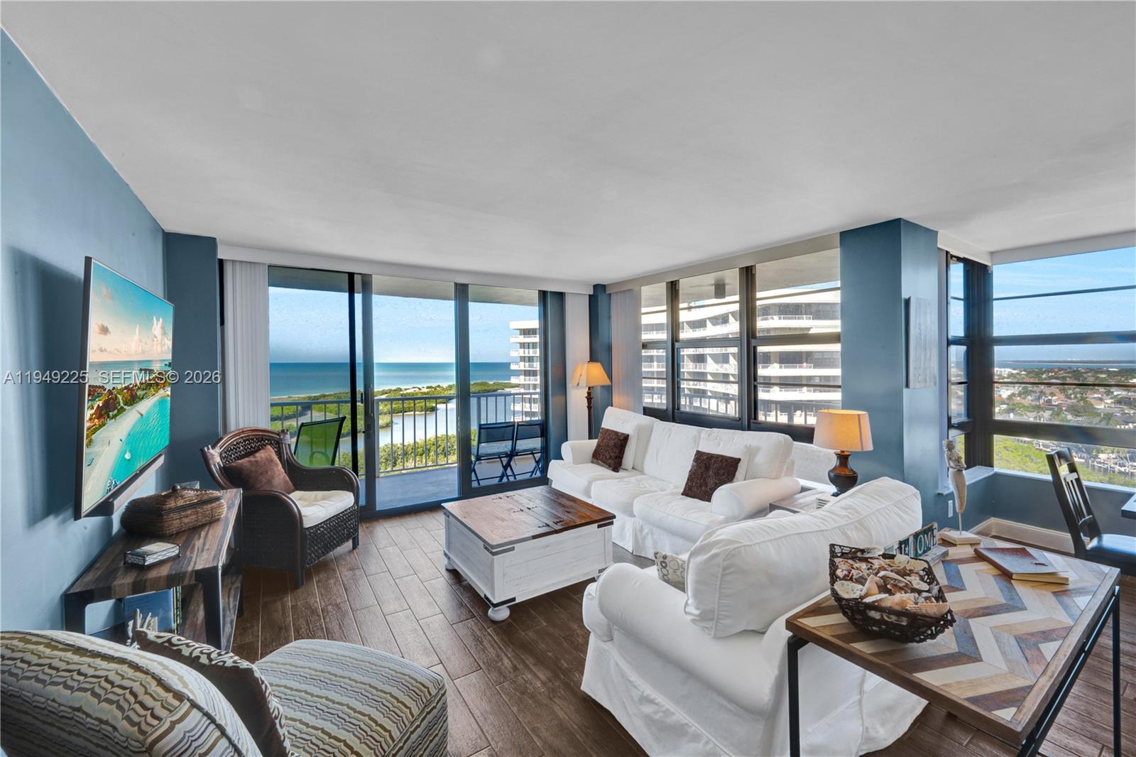 MARCO BEACH - Residential