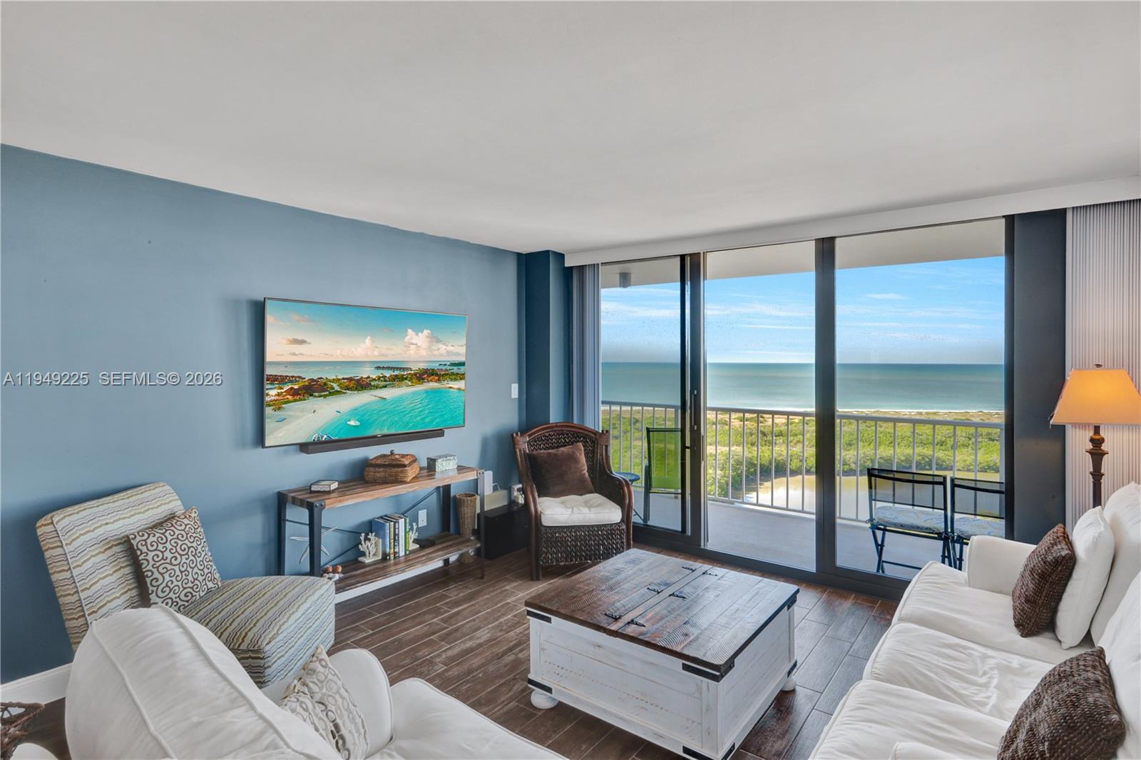 MARCO BEACH - Residential