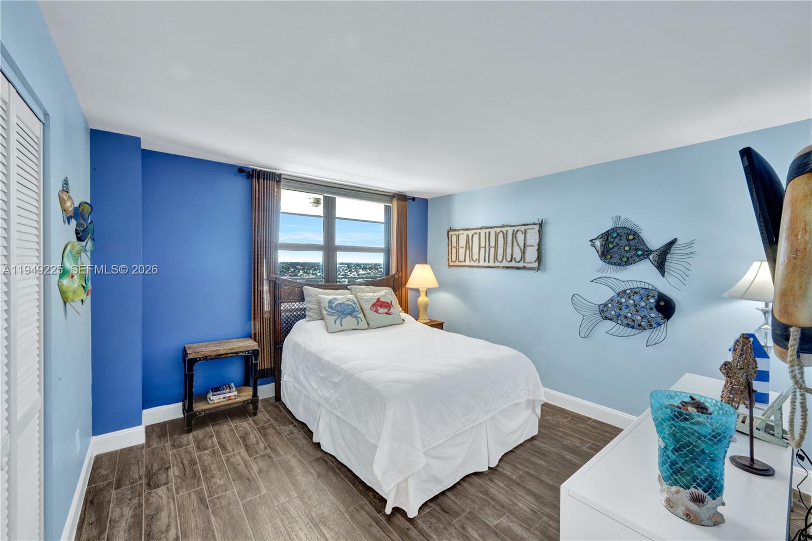 MARCO BEACH - Residential