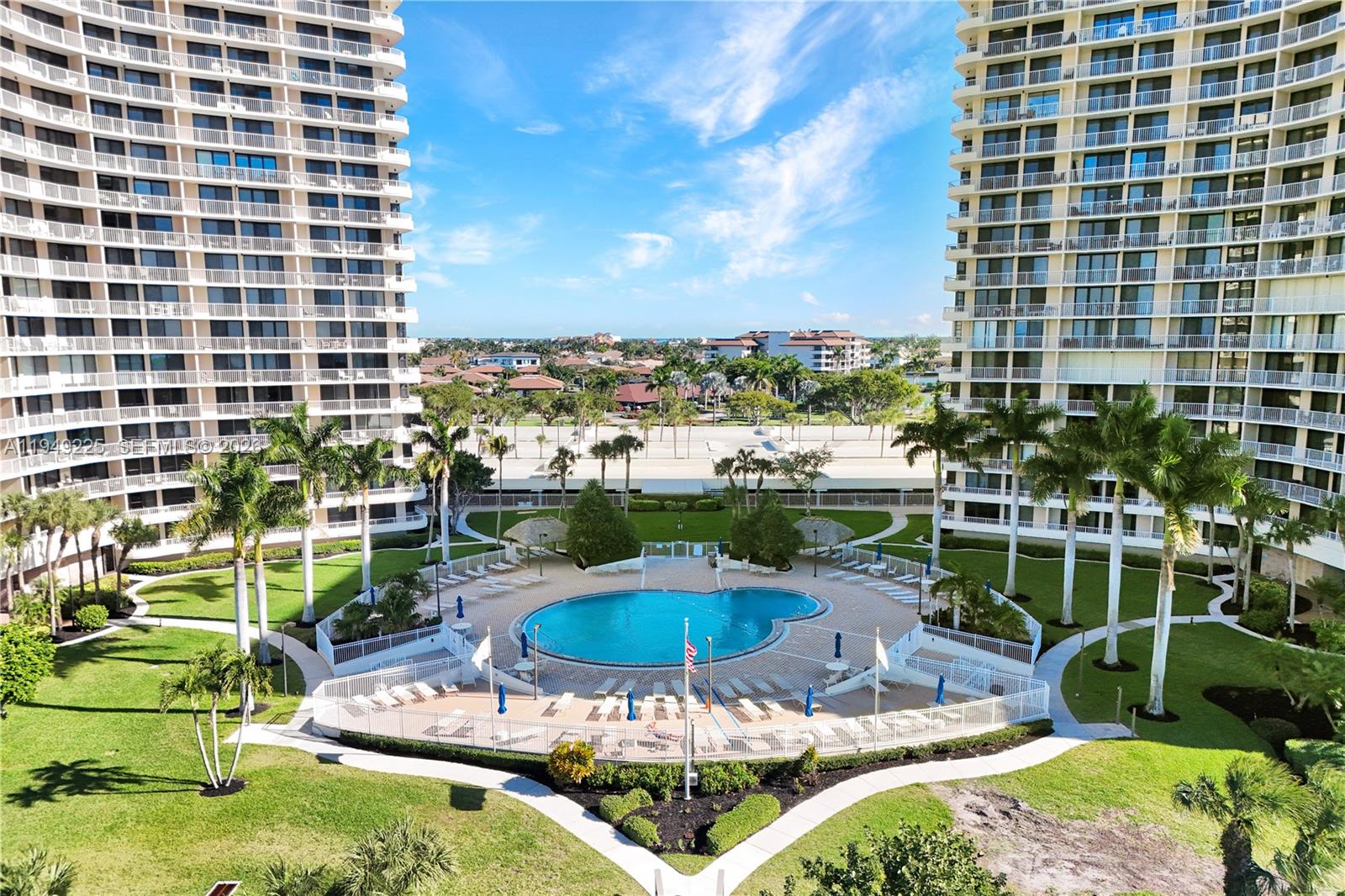 MARCO BEACH - Residential