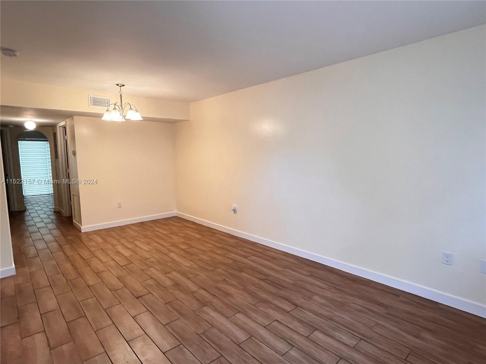 VISTA ALEGRE TOWNHOMES VI - Residential Lease