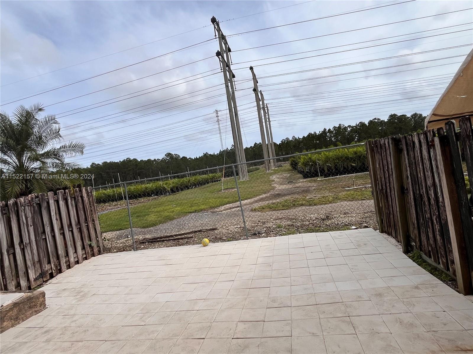 VISTA ALEGRE TOWNHOMES VI - Residential Lease