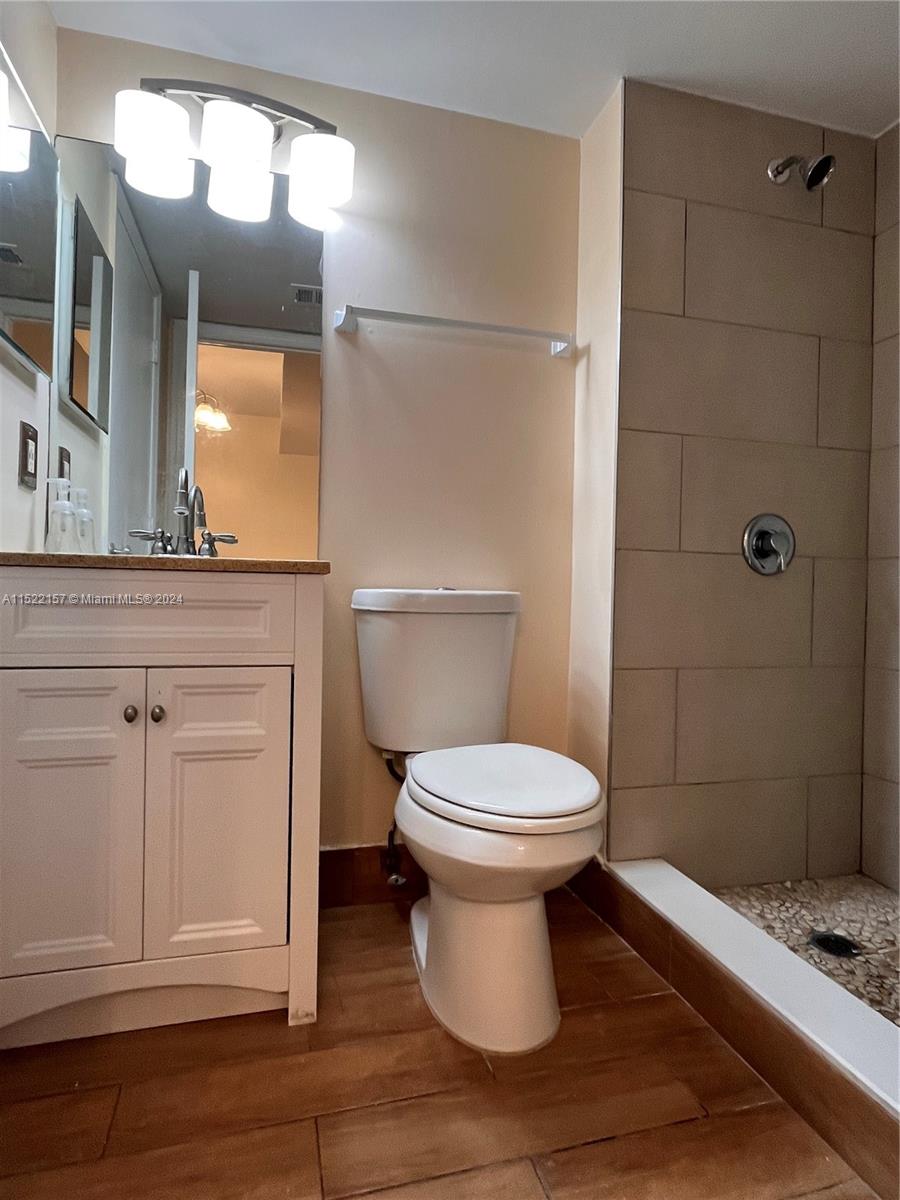 VISTA ALEGRE TOWNHOMES VI - Residential Lease