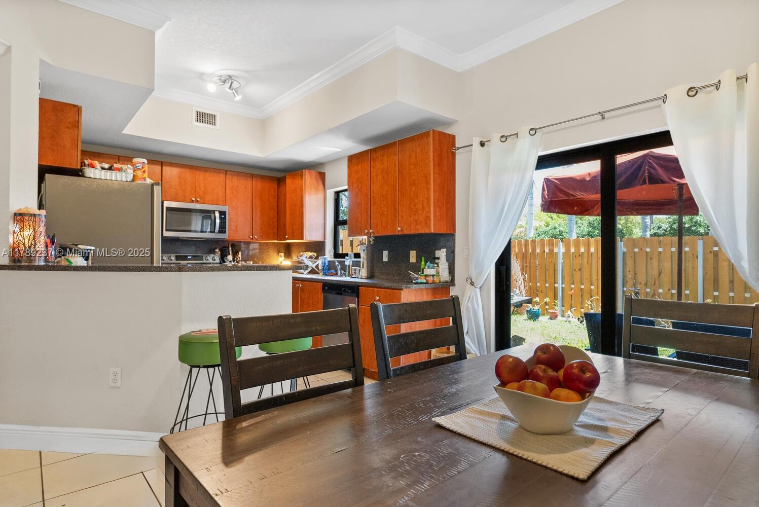 LAKES BY THE BAY JAY - Residential