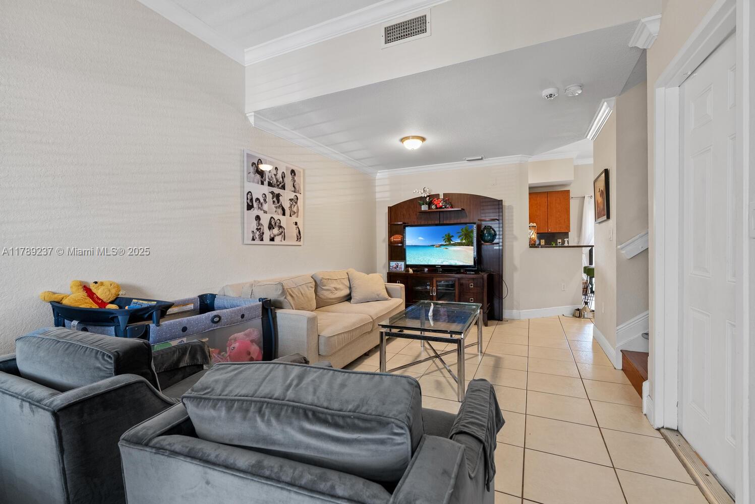 LAKES BY THE BAY JAY - Residential