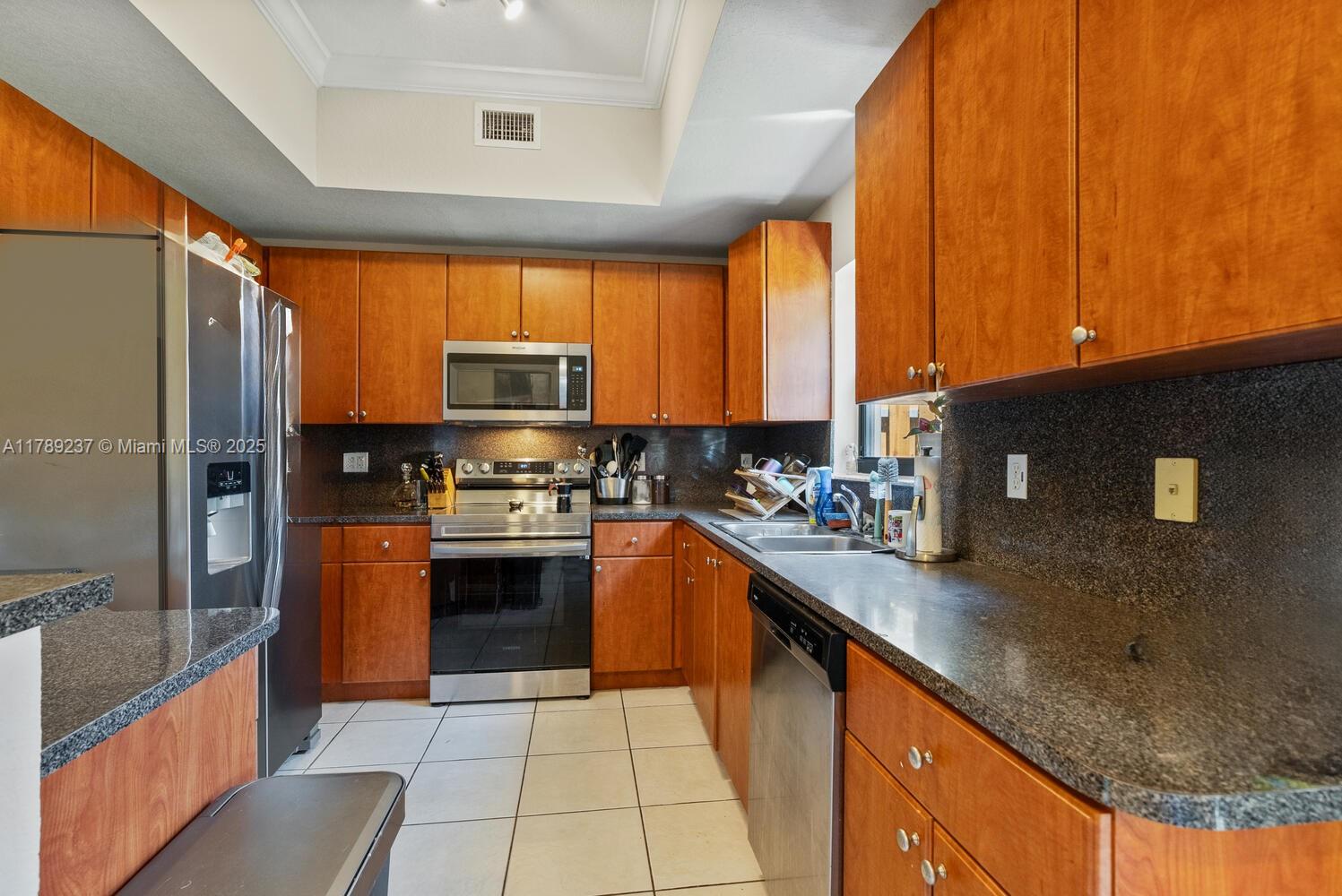 LAKES BY THE BAY JAY - Residential