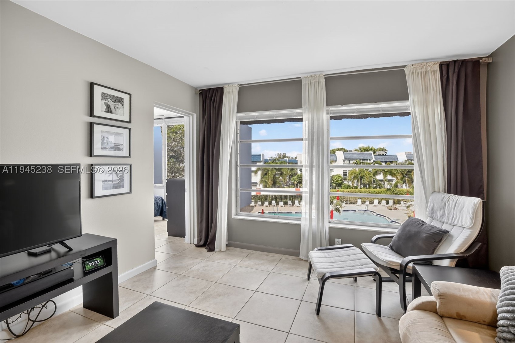 ORIOLE GOLF & TENNIS CLUB - Residential