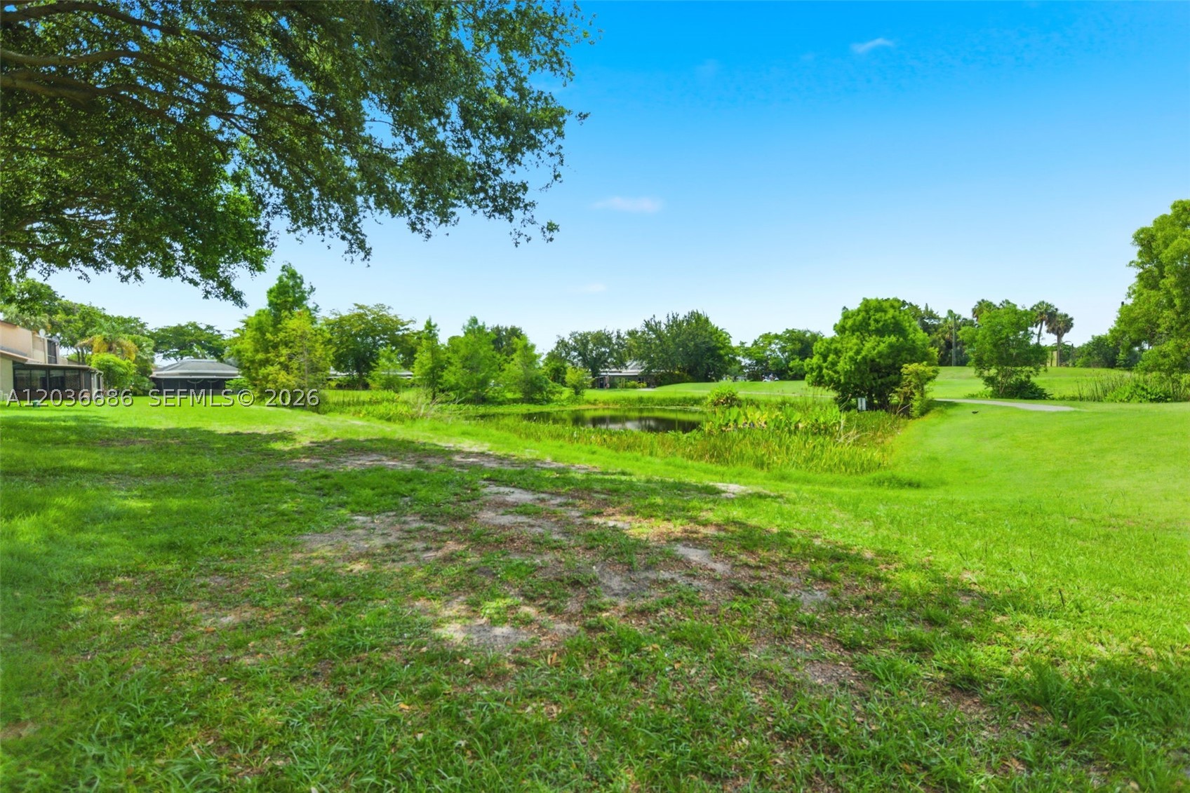 ARROWHEAD GOLF AND TENNIS - Residential