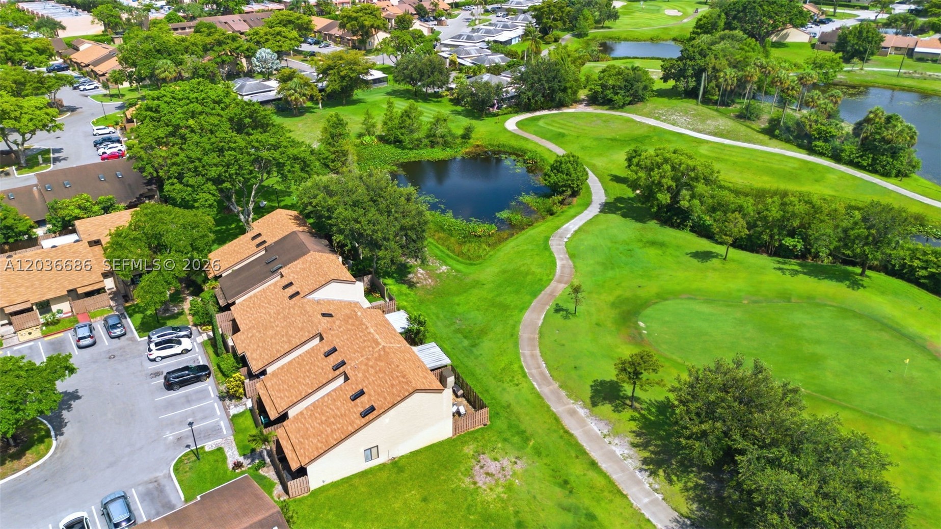 ARROWHEAD GOLF AND TENNIS - Residential
