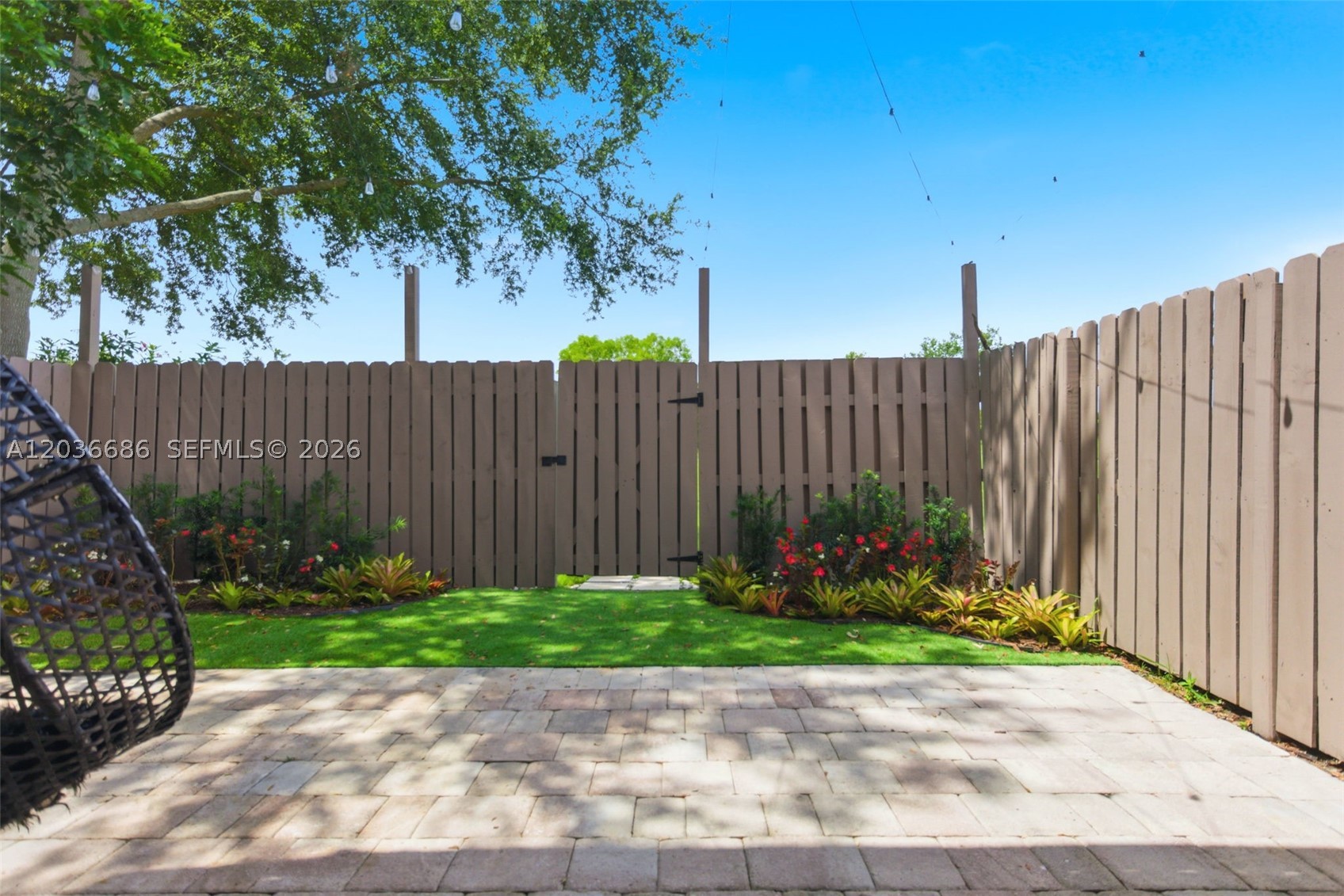 ARROWHEAD GOLF AND TENNIS - Residential