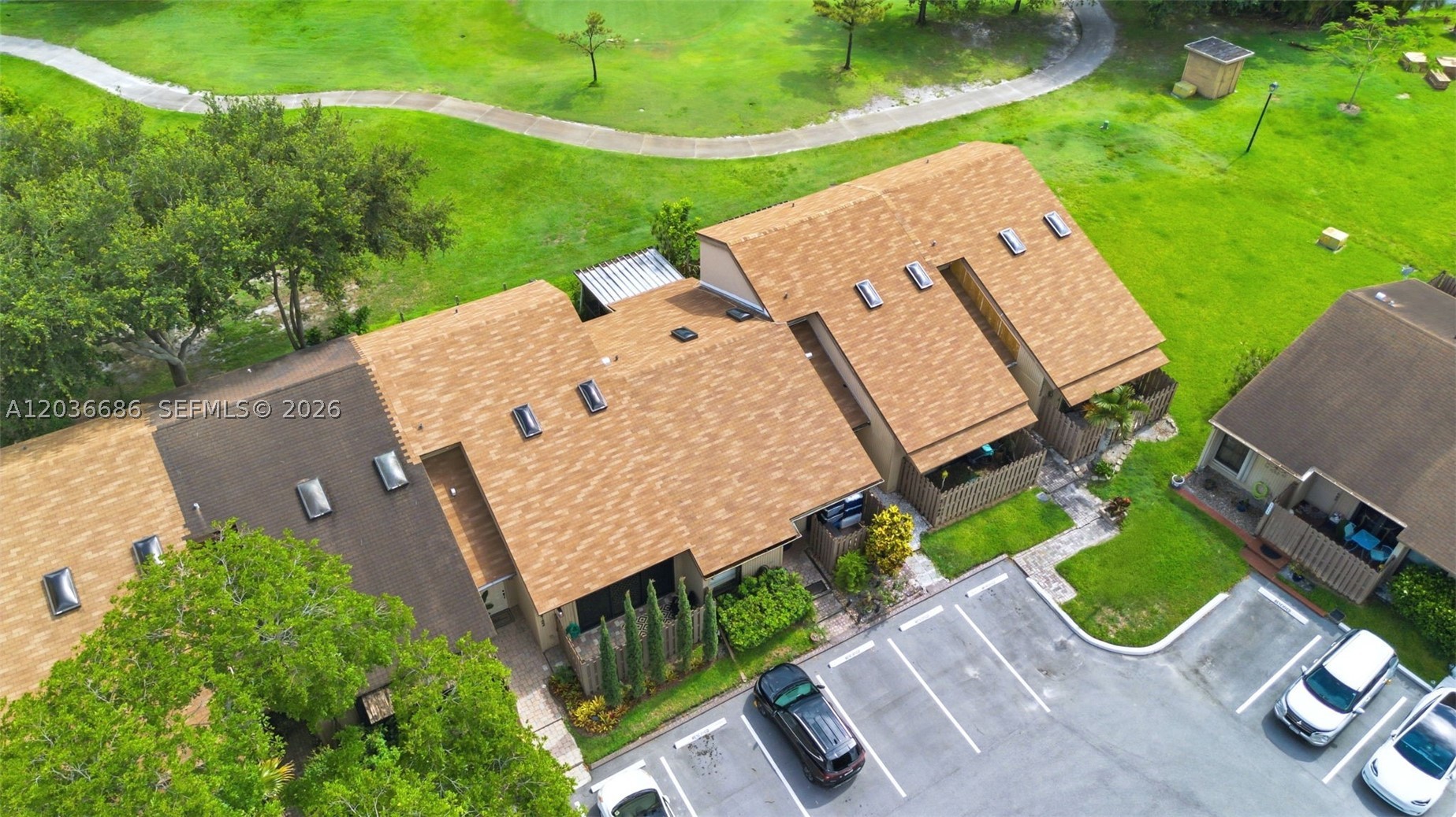 ARROWHEAD GOLF AND TENNIS - Residential