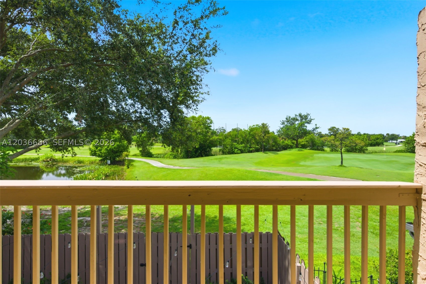 ARROWHEAD GOLF AND TENNIS - Residential