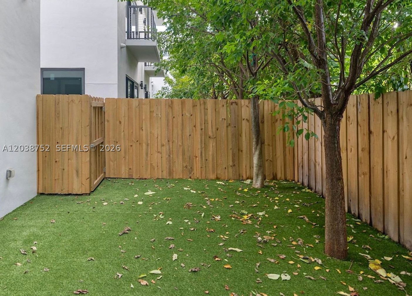 FROW HOMESTEAD - Residential Lease
