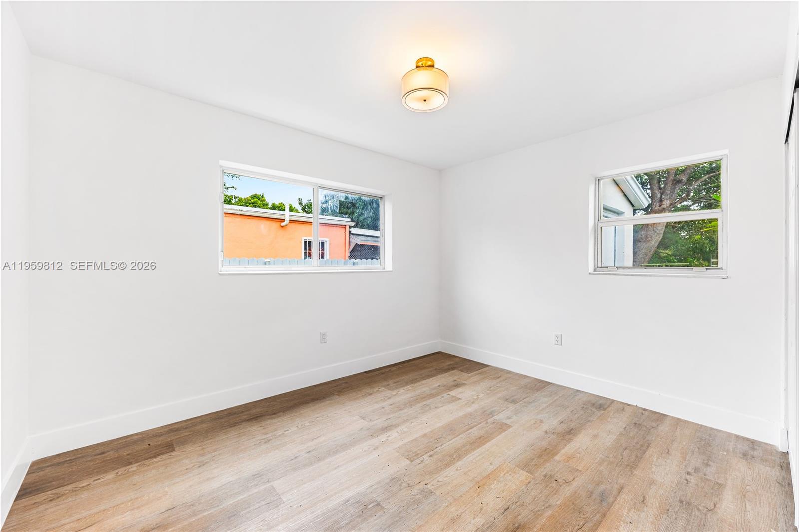TAYLOR MANOR - Residential