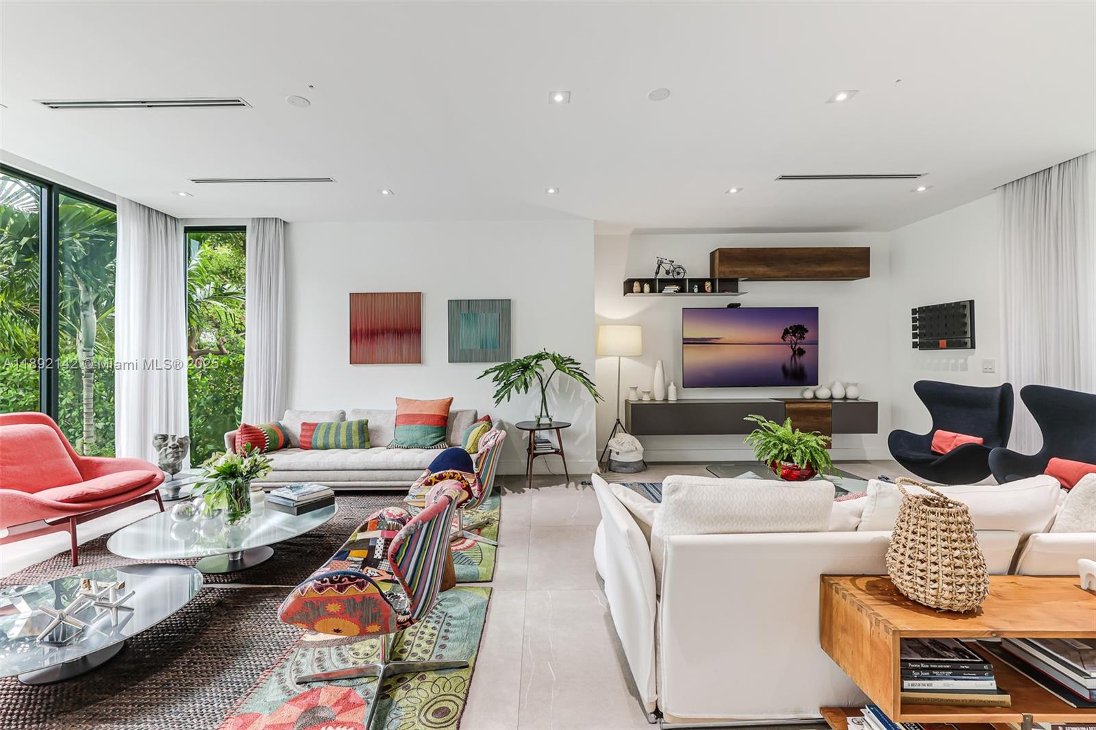 TROPICAL ISLE HOMES SUB 1 - Residential