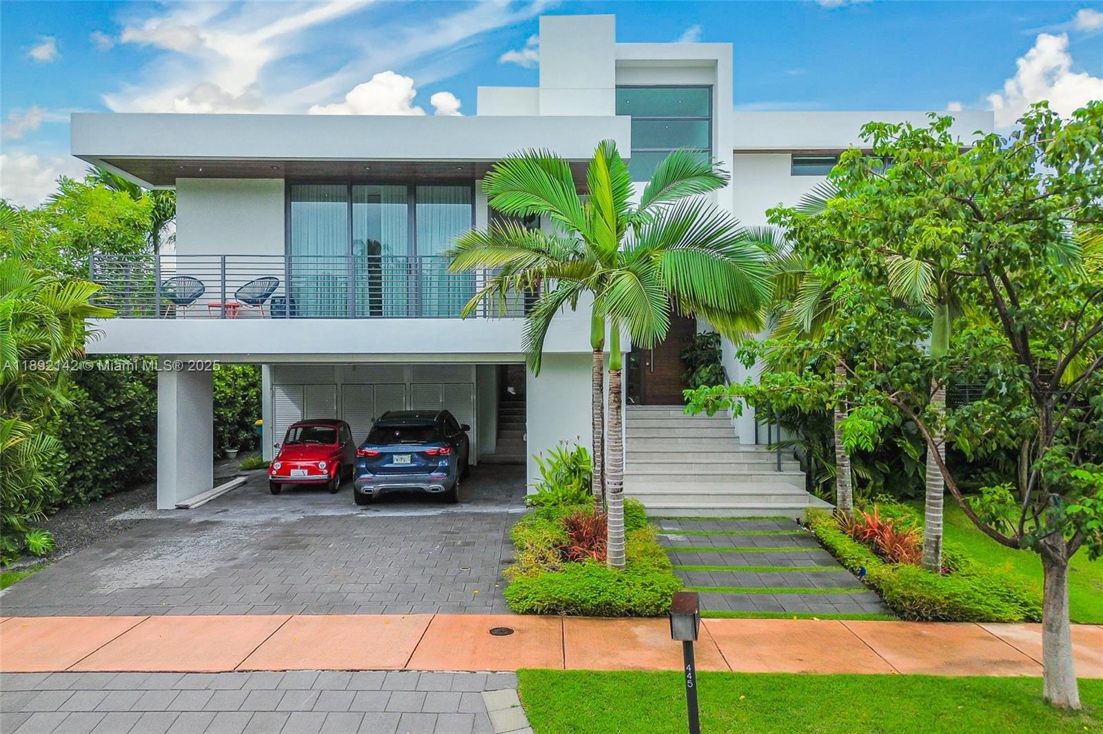 TROPICAL ISLE HOMES SUB 1 - Residential