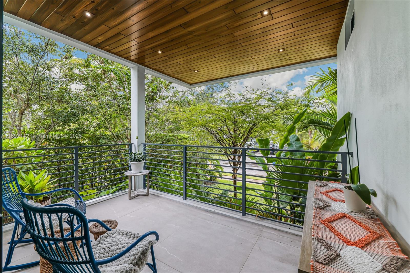 TROPICAL ISLE HOMES SUB 1 - Residential