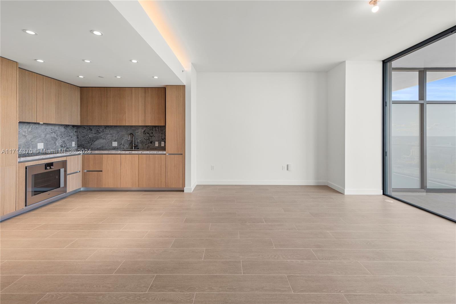 AQUARIUM SITE AMD - Residential