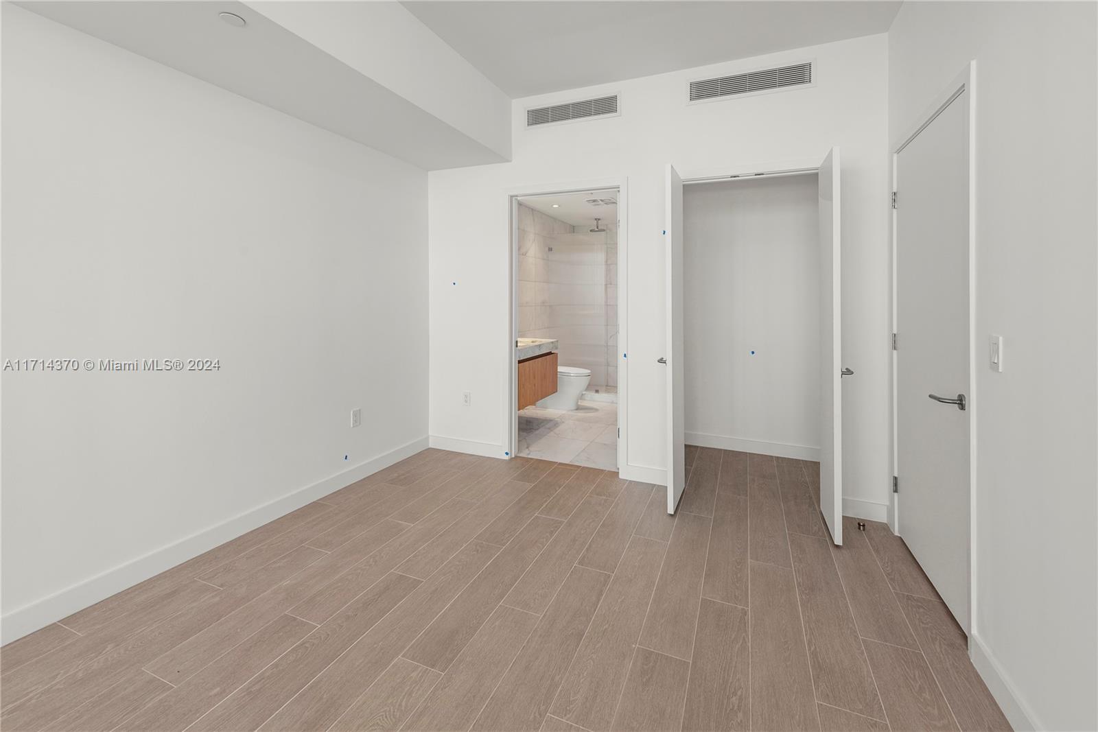 AQUARIUM SITE AMD - Residential