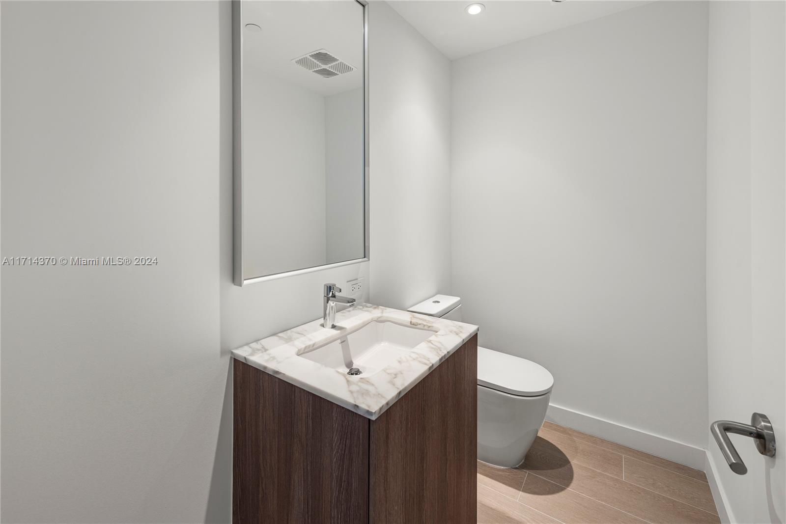 AQUARIUM SITE AMD - Residential