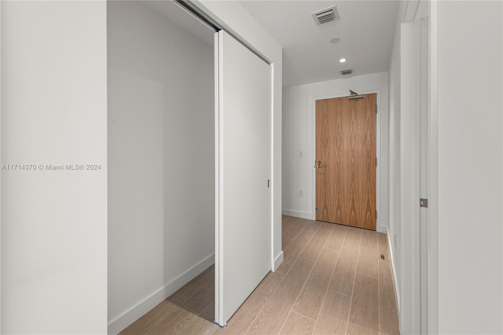 AQUARIUM SITE AMD - Residential