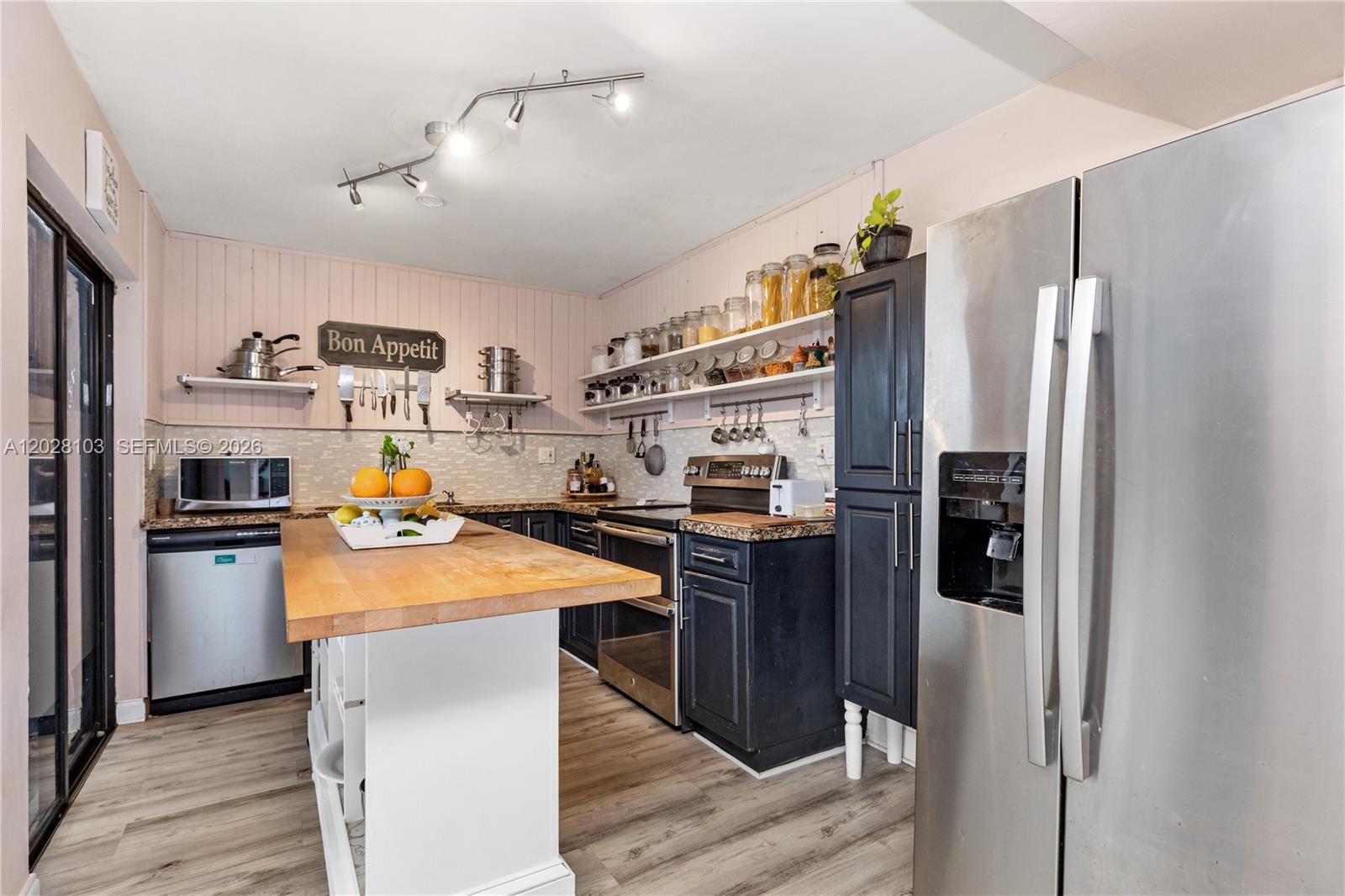 KENDALL WALK - Residential