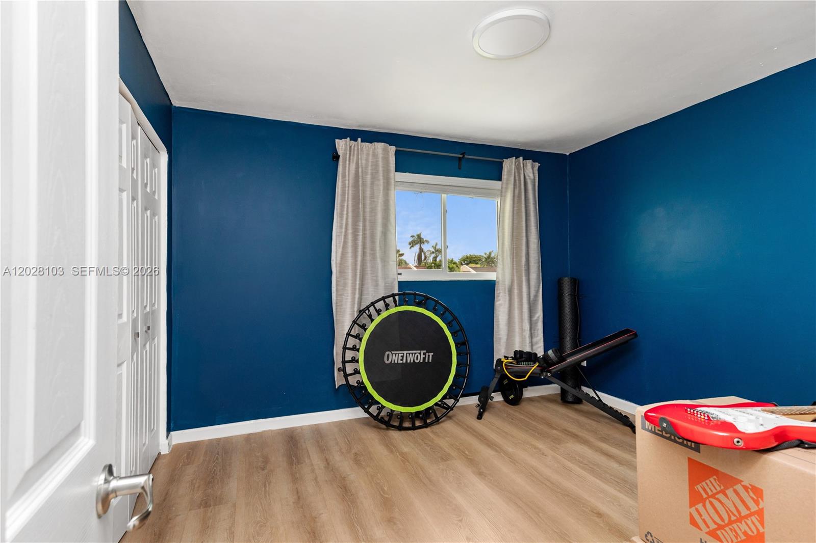 KENDALL WALK - Residential