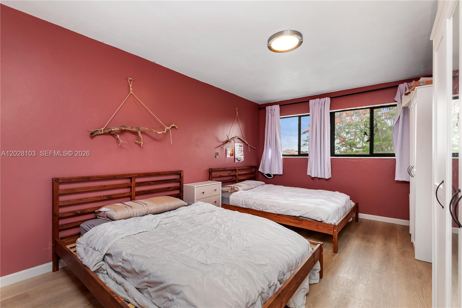 KENDALL WALK - Residential