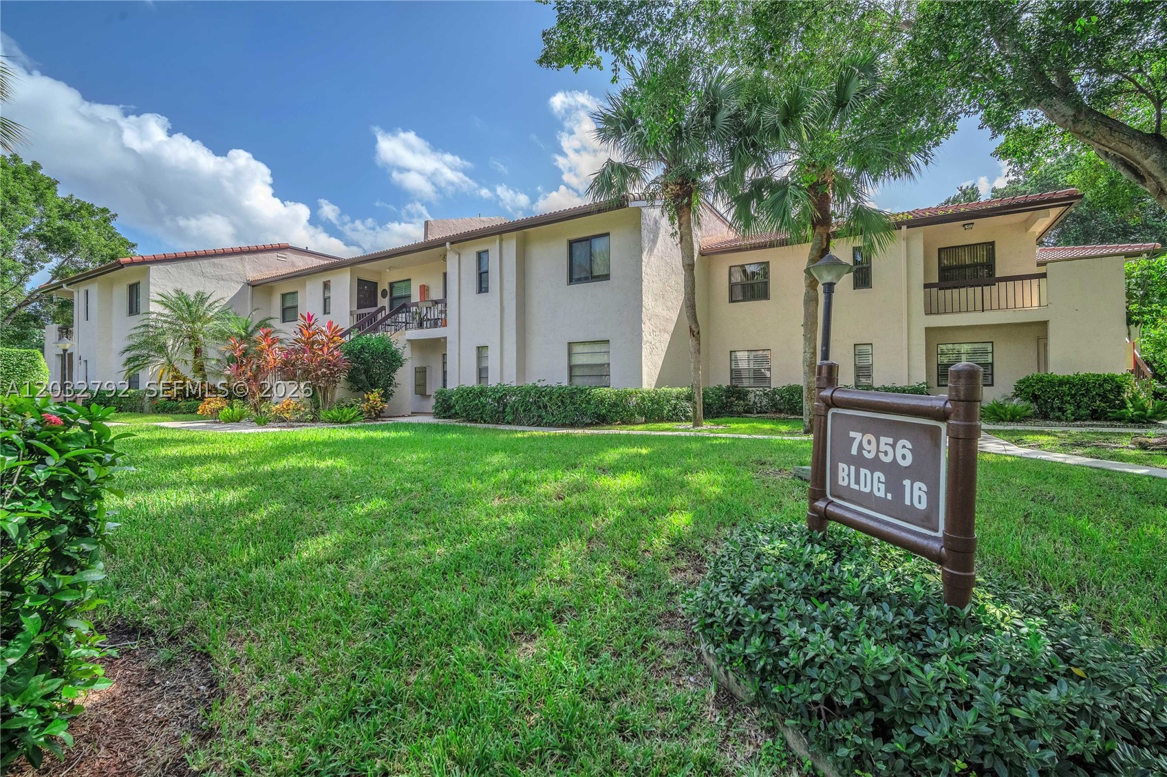 GREENS OF BOCA LAGO CONDO - Residential
