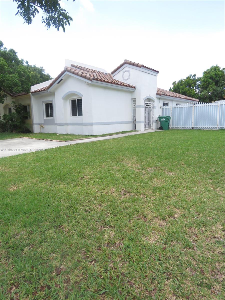 NARANJA GARDENS - Residential