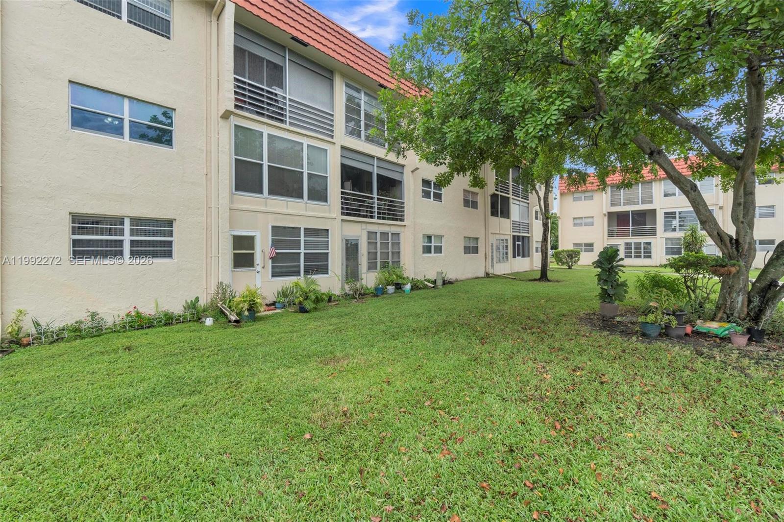 SUNRISE LAKES 9 CONDO - Residential