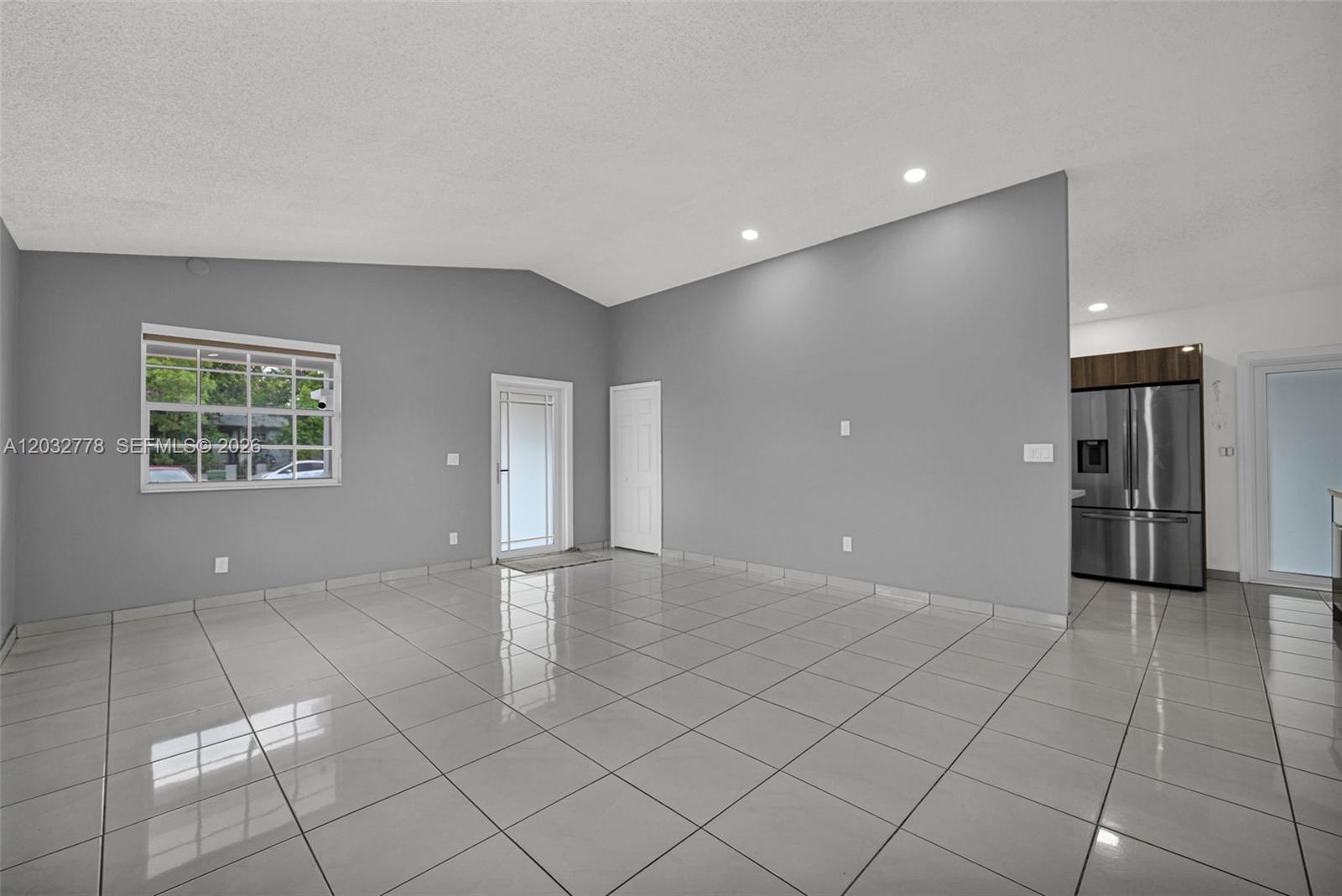 HIALEAH 14TH ADDN - Residential