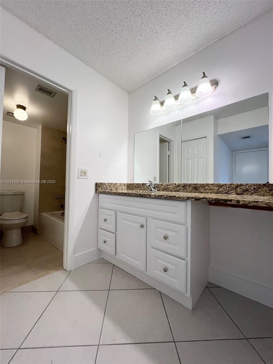 GARDENS AT BONAVENTURE 11 - Residential Lease
