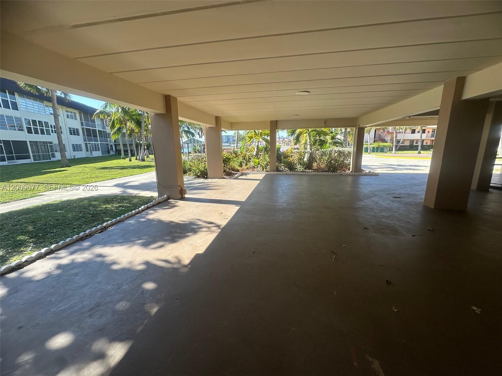 THIRD HORIZONS CONDO - Residential