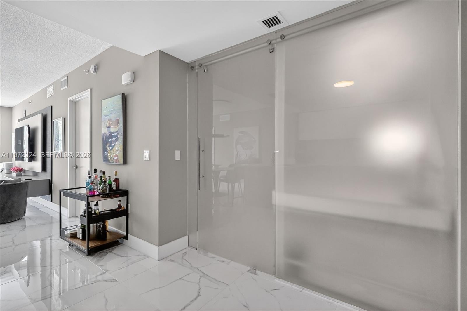 PARQUE TOWERS CONDO - Residential