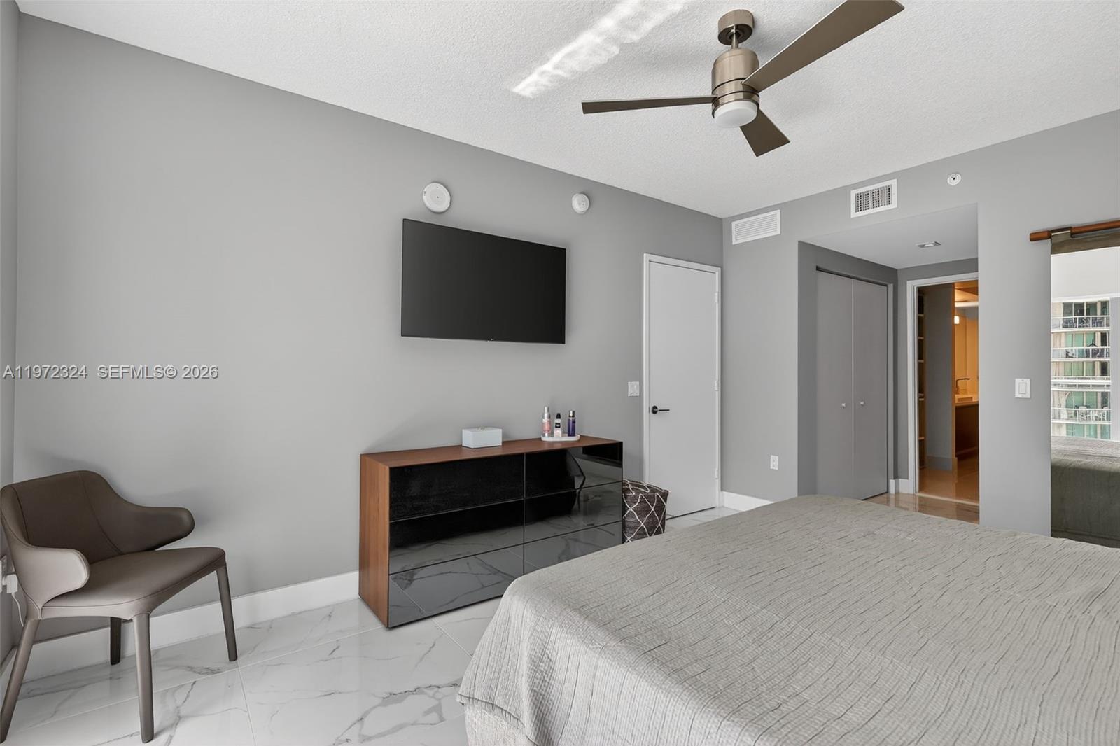PARQUE TOWERS CONDO - Residential