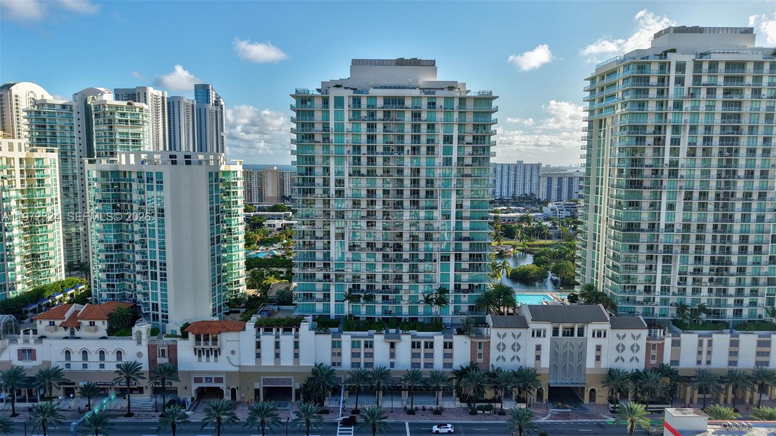 PARQUE TOWERS CONDO - Residential