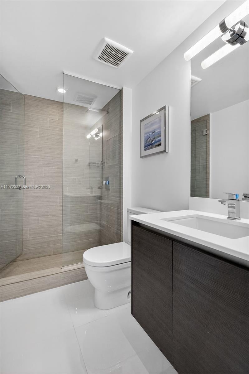 PARQUE TOWERS CONDO - Residential