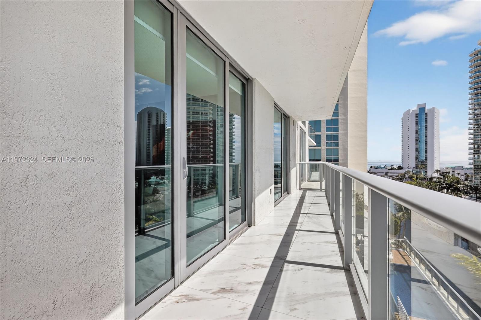 PARQUE TOWERS CONDO - Residential