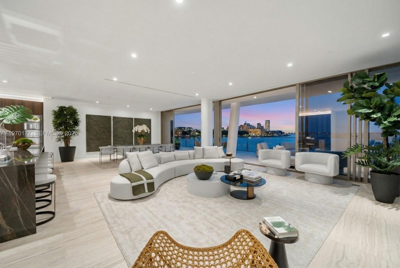 Vita Grove Isle - Residential