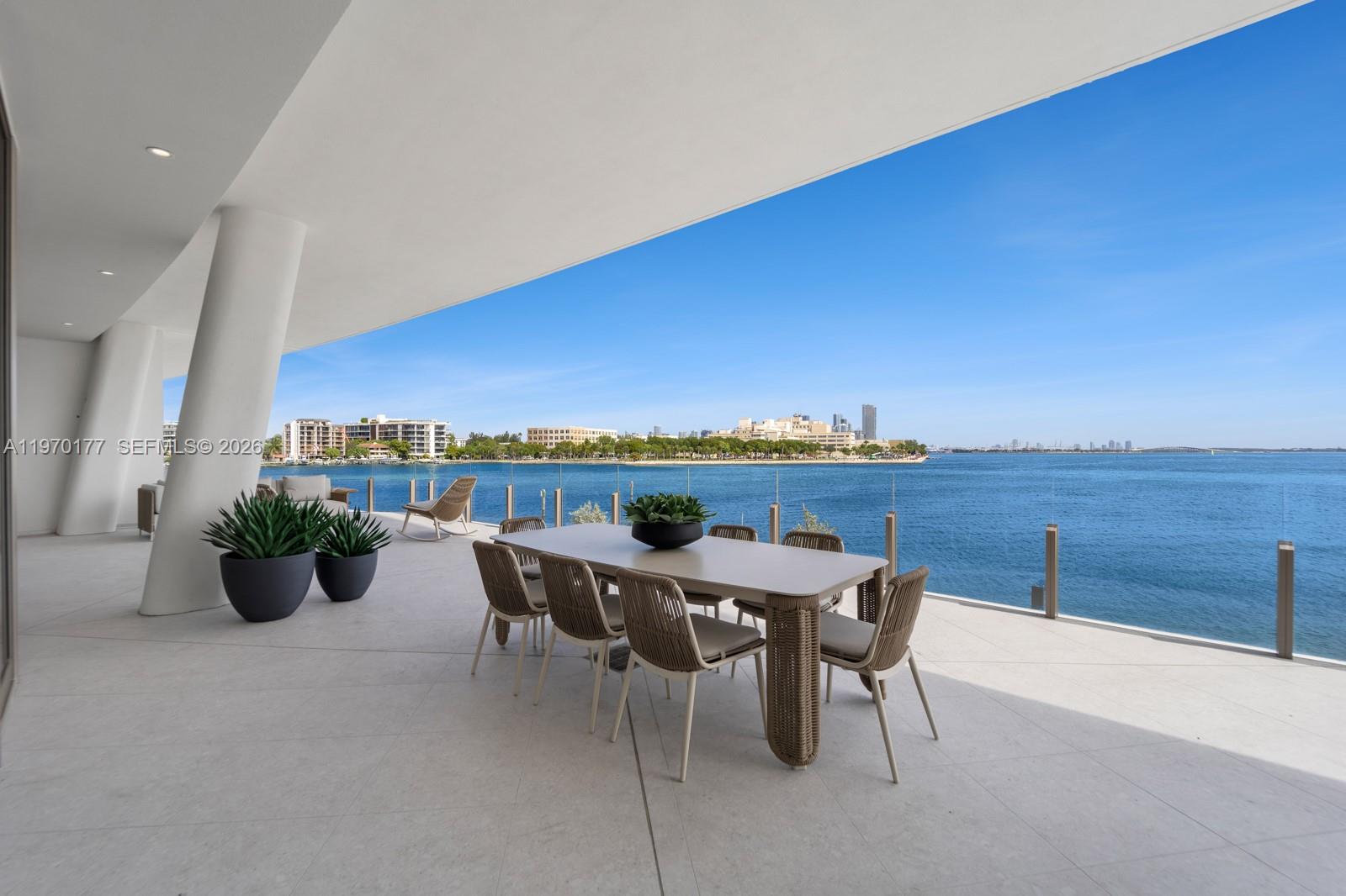 Vita Grove Isle - Residential