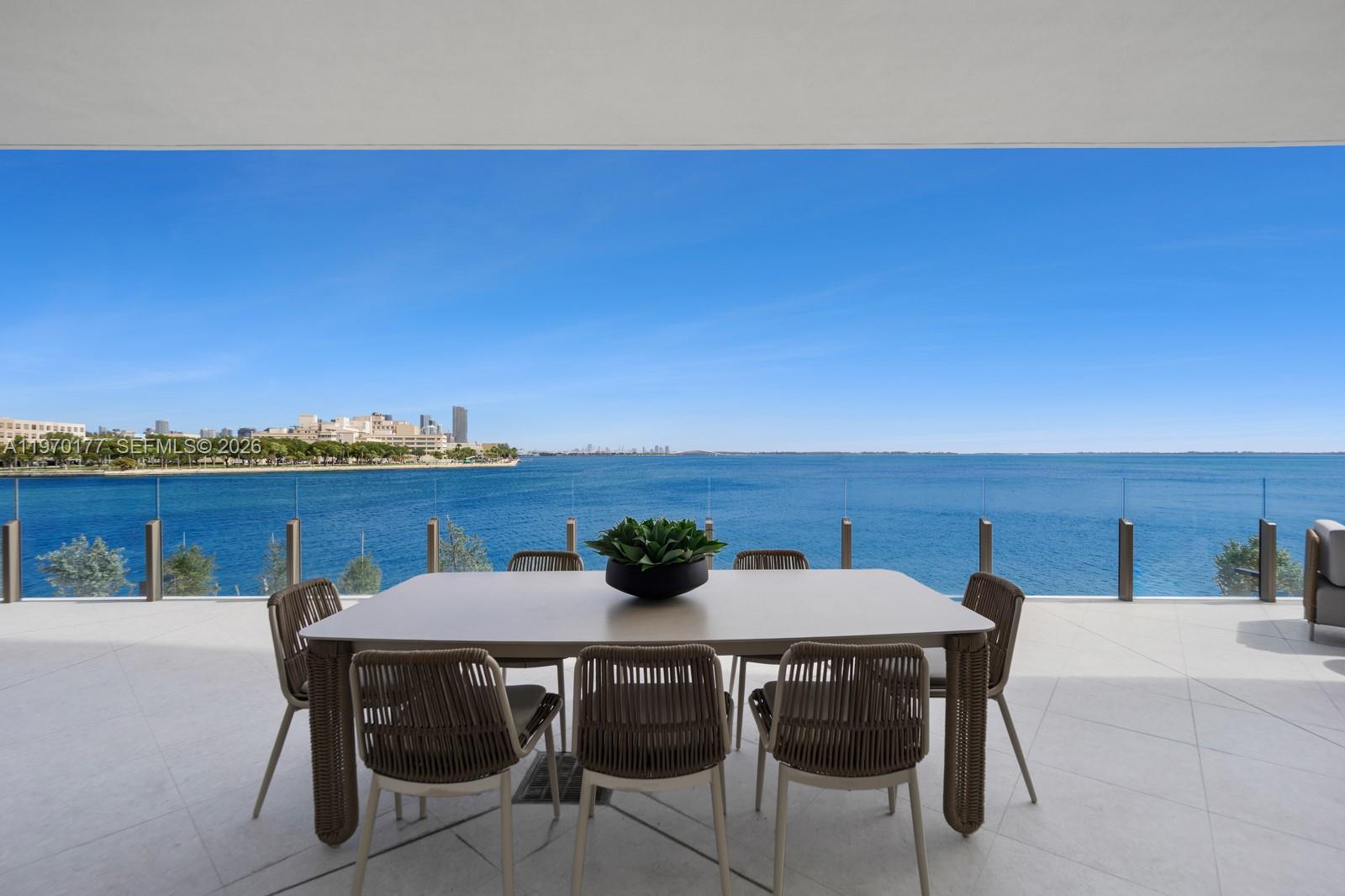 Vita Grove Isle - Residential